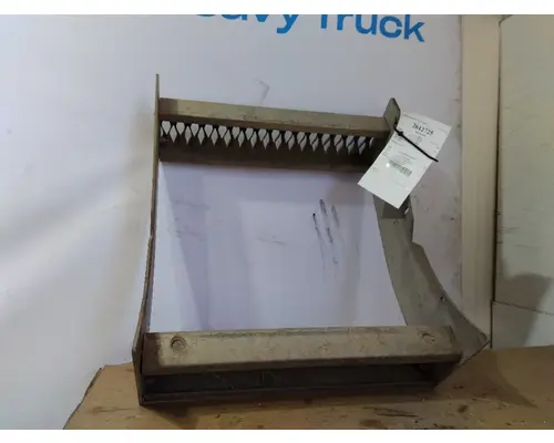 KENWORTH T680 FRAME STEP