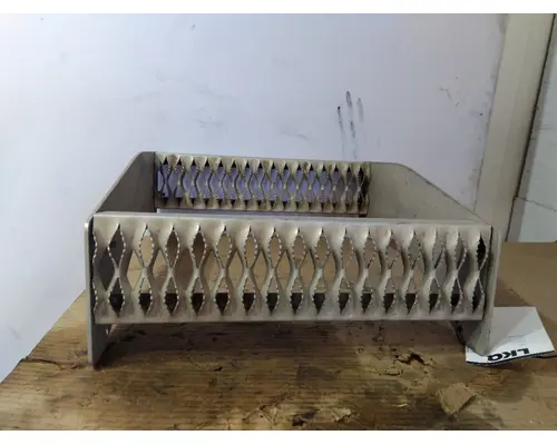 KENWORTH T680 FRAME STEP