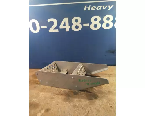 KENWORTH T680 FRAME STEP