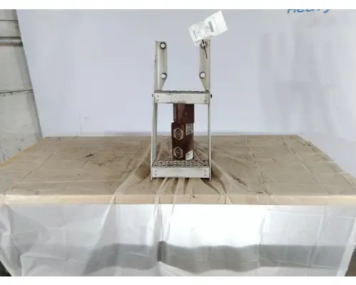 KENWORTH T680 FRAME STEP