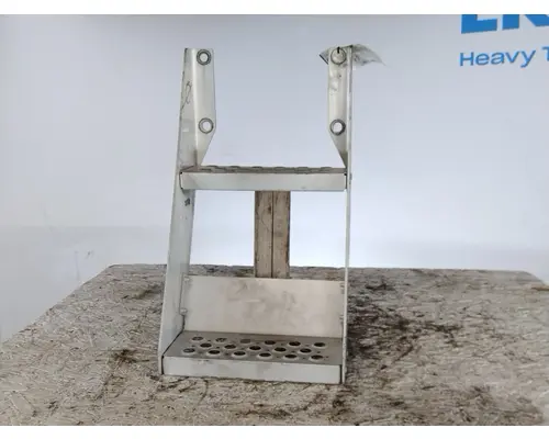 KENWORTH T680 FRAME STEP