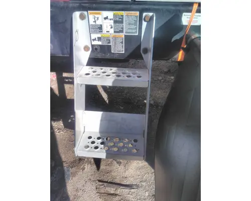 KENWORTH T680 FRAME STEP