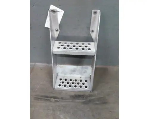 KENWORTH T680 FRAME STEP