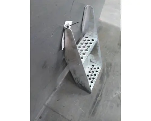 KENWORTH T680 FRAME STEP