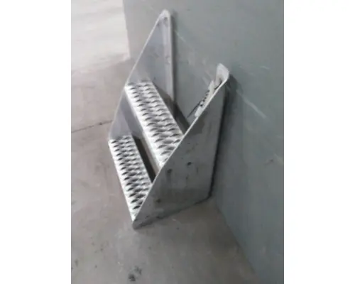 KENWORTH T680 FRAME STEP
