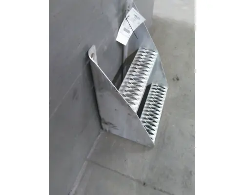 KENWORTH T680 FRAME STEP