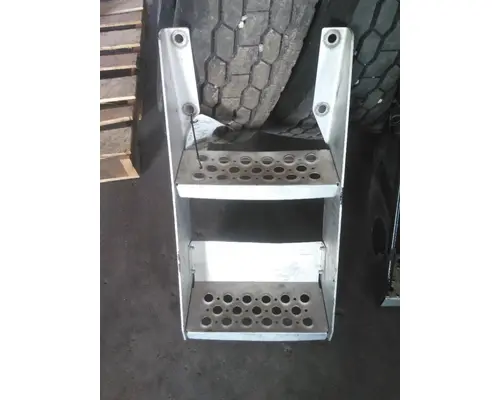 KENWORTH T680 FRAME STEP