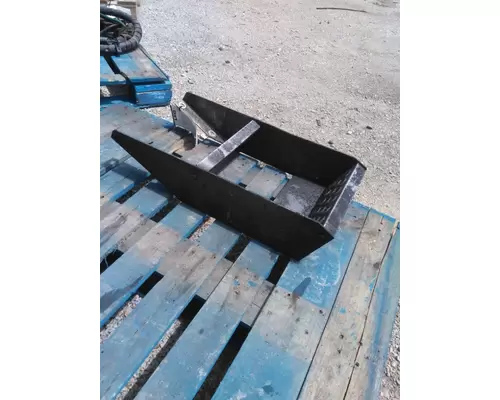 KENWORTH T680 FRAME STEP
