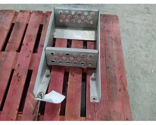 KENWORTH T680 FRAME STEP