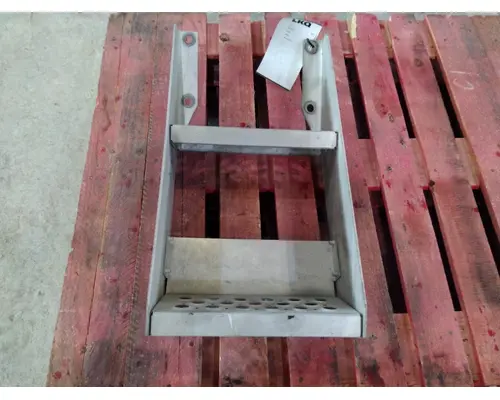 KENWORTH T680 FRAME STEP