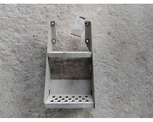 KENWORTH T680 FRAME STEP