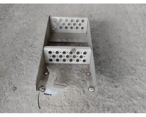 KENWORTH T680 FRAME STEP