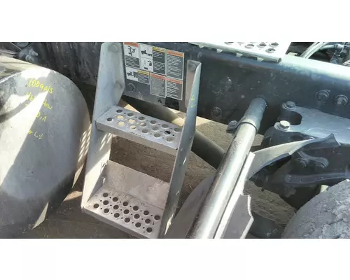 KENWORTH T680 FRAME STEP