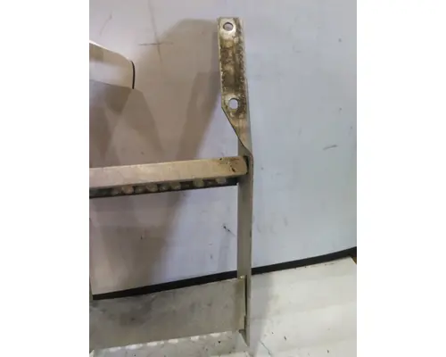KENWORTH T680 FRAME STEP