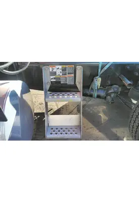 KENWORTH T680 FRAME STEP