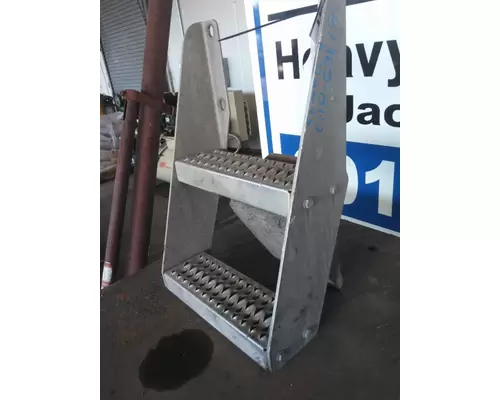 KENWORTH T680 FRAME STEP
