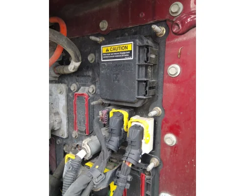 KENWORTH T680 FUSE BOX