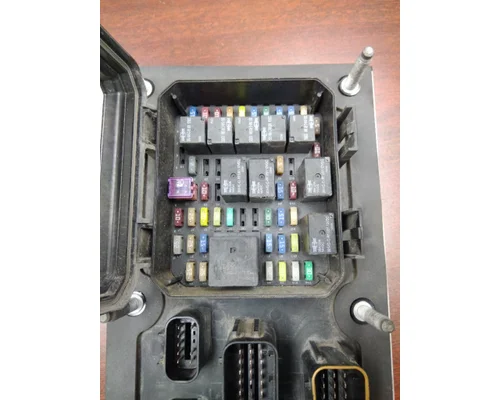 KENWORTH T680 FUSE BOX