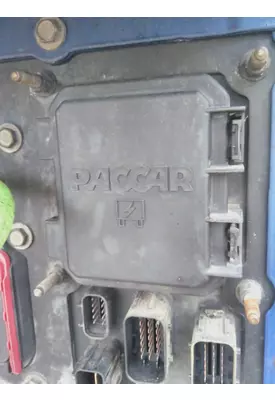 KENWORTH T680 FUSE BOX