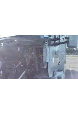 KENWORTH T680 FUSE BOX