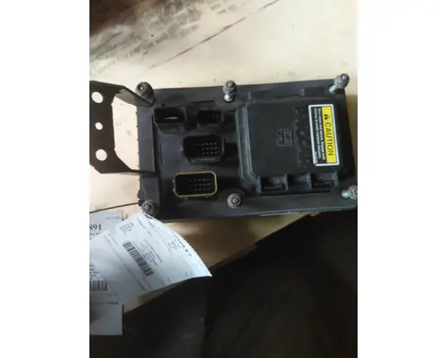 KENWORTH T680 FUSE BOX