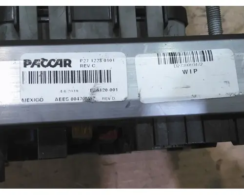 KENWORTH T680 FUSE BOX