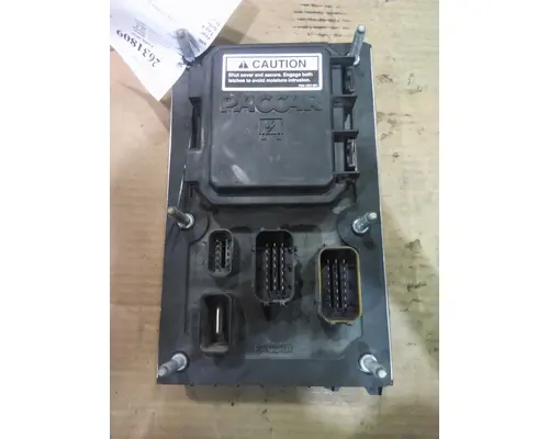 KENWORTH T680 FUSE BOX