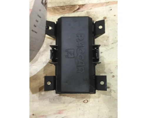 KENWORTH T680 FUSE BOX