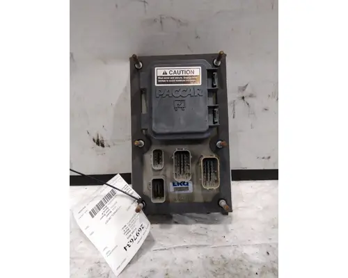KENWORTH T680 FUSE BOX