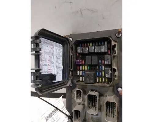 KENWORTH T680 FUSE BOX