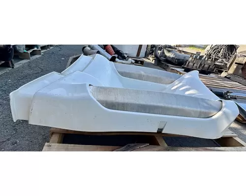 KENWORTH T680 Fairing, Side