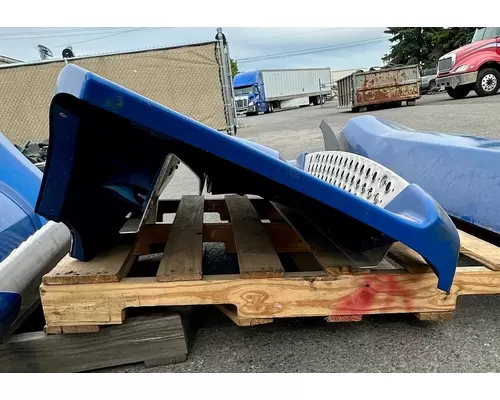 KENWORTH T680 Fairing, Side