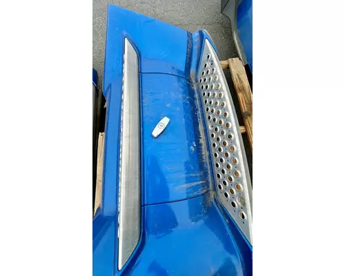 KENWORTH T680 Fairing, Side