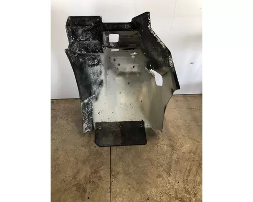 KENWORTH T680 Fender Extension