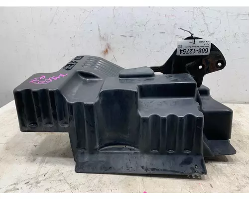 KENWORTH T680 Fender Extension