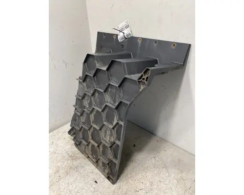 KENWORTH T680 Fender Extension