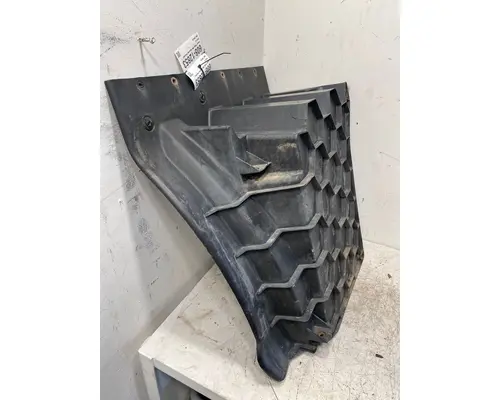 KENWORTH T680 Fender Extension