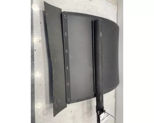 KENWORTH T680 Fender Extension