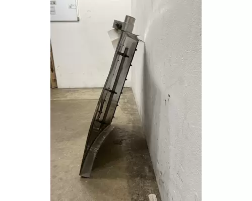 KENWORTH T680 Fender Extension