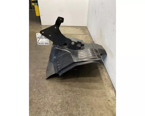 KENWORTH T680 Fender Extension