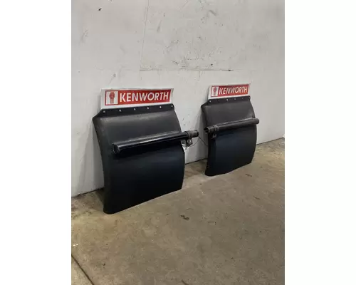 KENWORTH T680 Fender Extension