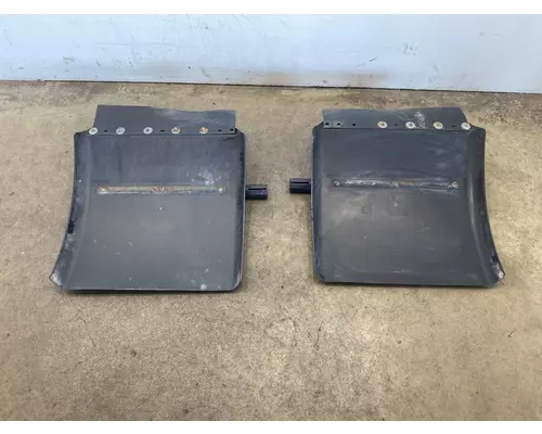 KENWORTH T680 Fender Extension