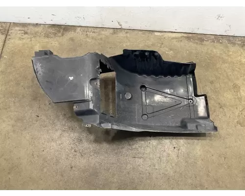 KENWORTH T680 Fender Extension