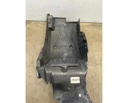 KENWORTH T680 Fender Extension