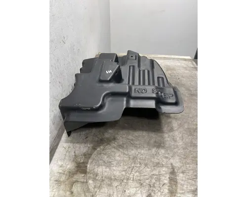 KENWORTH T680 Fender Extension