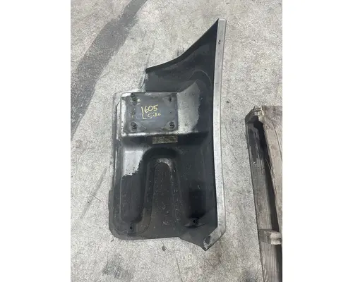 KENWORTH T680 Fender Extension