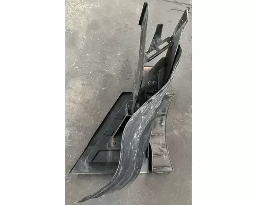KENWORTH T680 Fender Extension