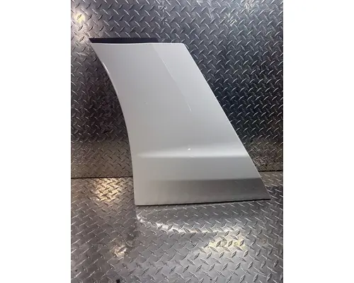 KENWORTH T680 Fender Extension