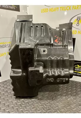 KENWORTH T680 Fender