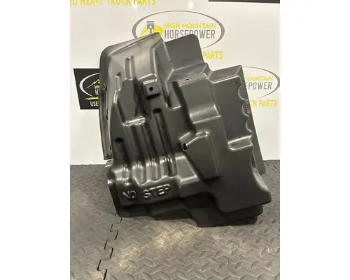 KENWORTH T680 Fender